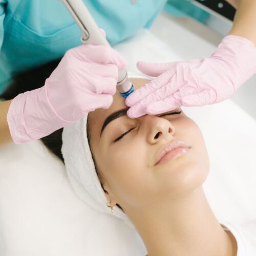 Unveiling the Magic: Why Hydrafacials are the Talk of the Town